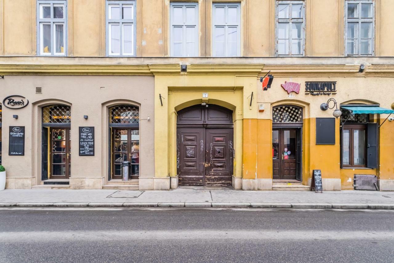 Bpr Bright Sapphire Apartment Budapesta Exterior foto